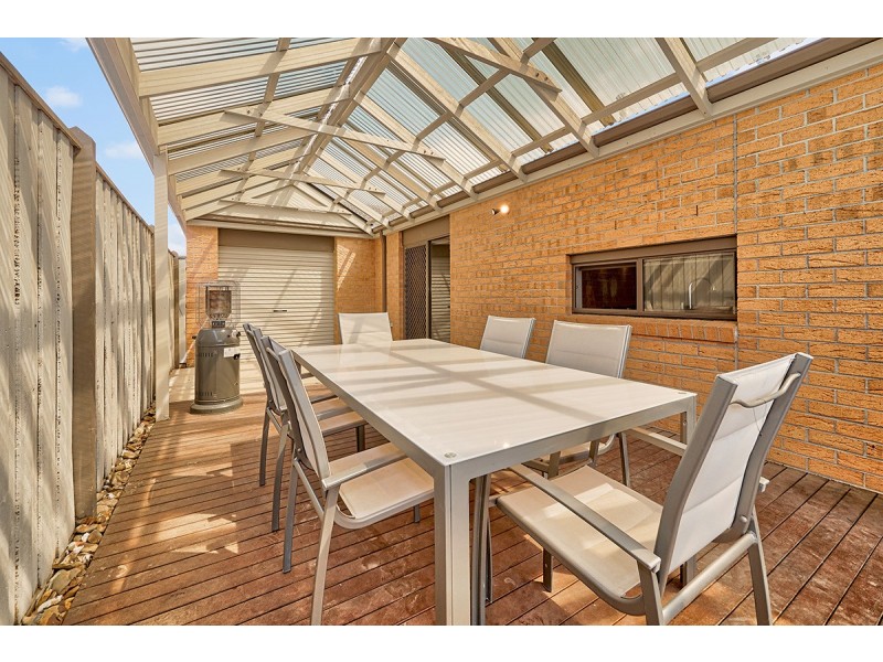 41 St Clair Avenue, Cranbourne West VIC 3977