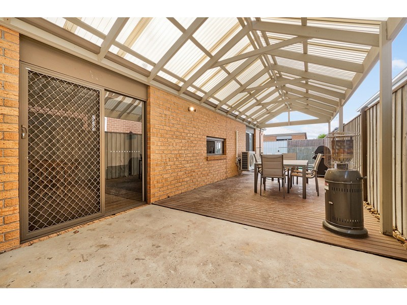 41 St Clair Avenue, Cranbourne West VIC 3977