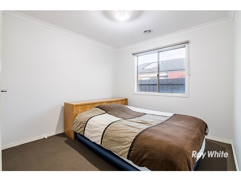 21 Valencia Circuit, Cranbourne VIC 3977