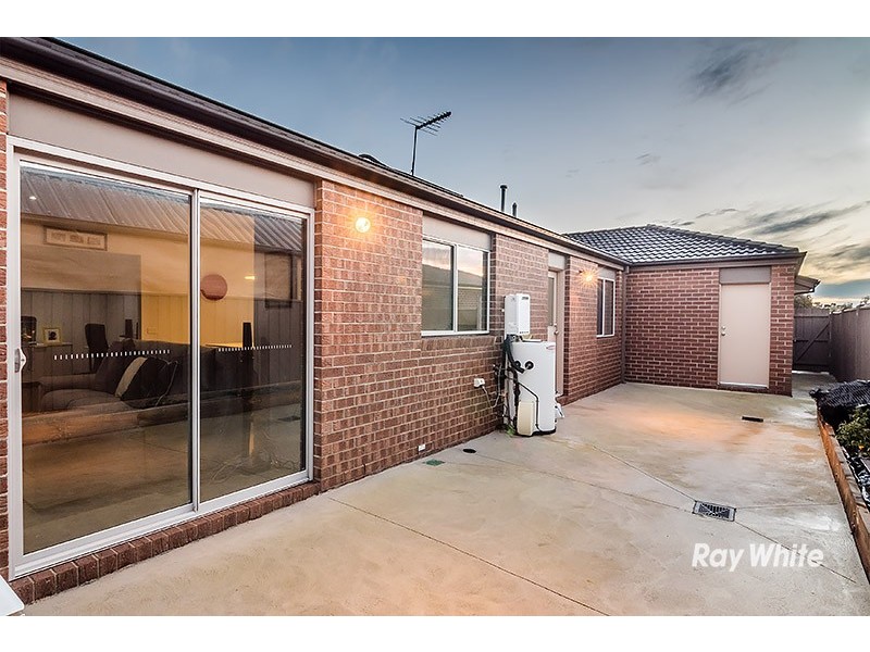 21 Valencia Circuit, Cranbourne VIC 3977