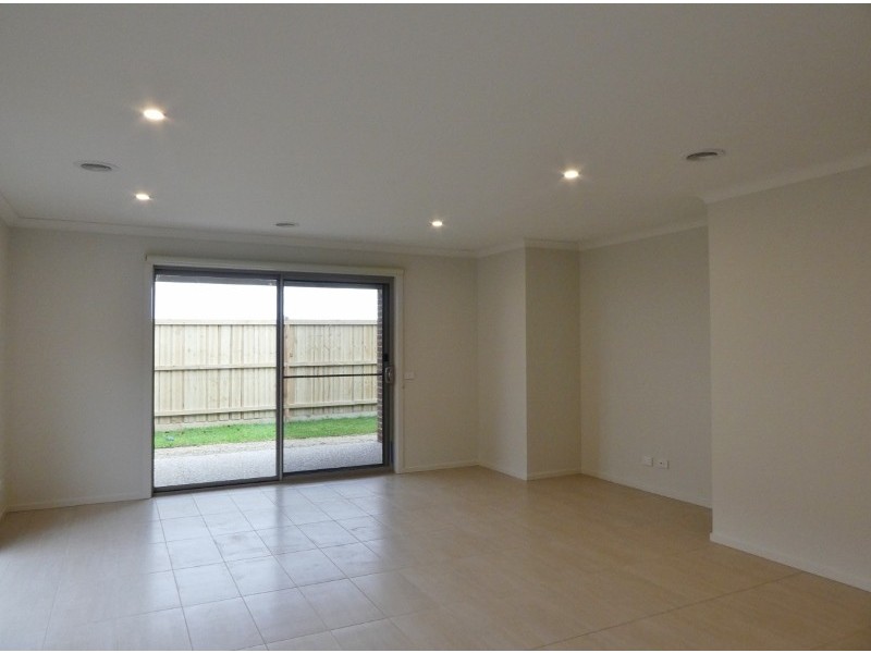 25 Ayredale Street, Clyde VIC 3978