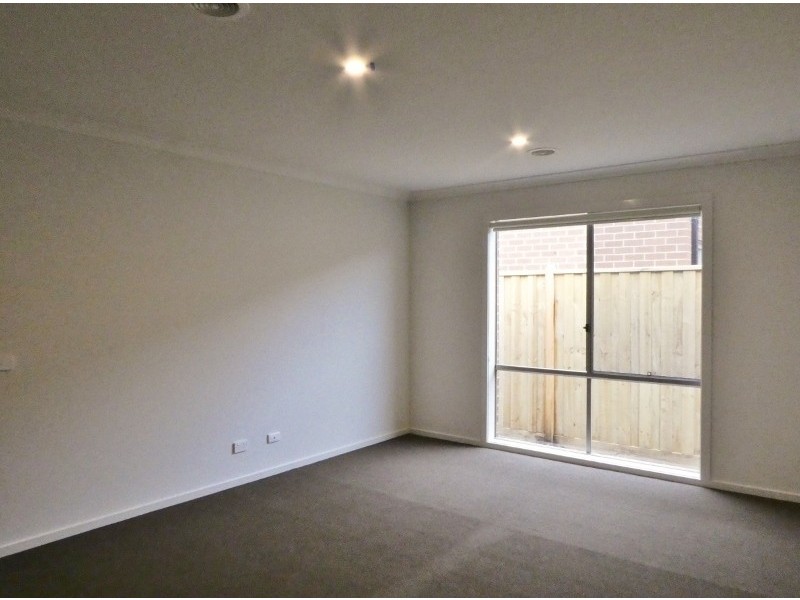 25 Ayredale Street, Clyde VIC 3978