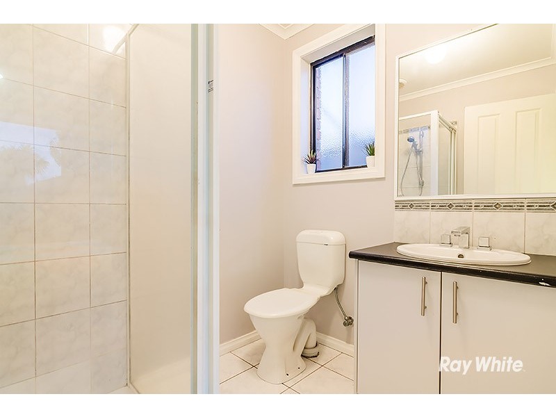 15 Jaye Place, Cranbourne West VIC 3977