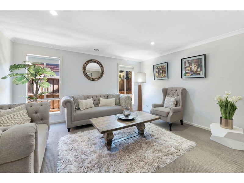 21 Glenelg Street, Clyde North VIC 3978