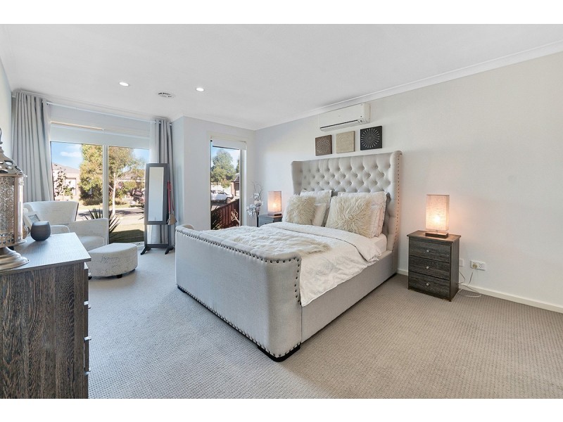 21 Glenelg Street, Clyde North VIC 3978