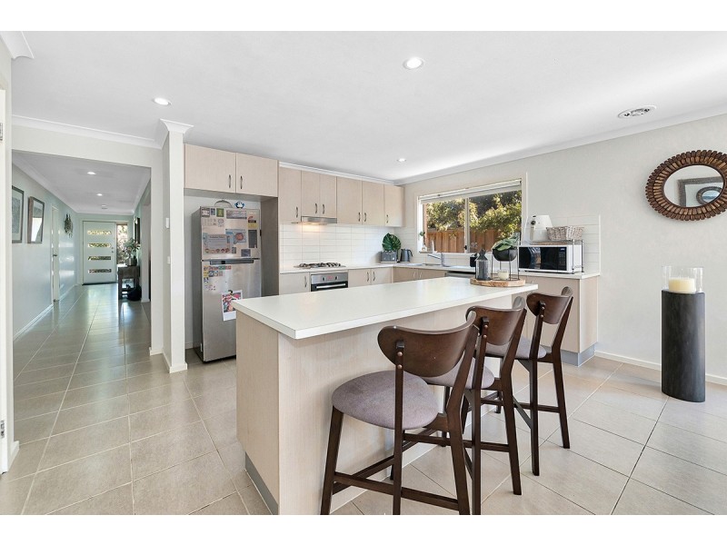 21 Glenelg Street, Clyde North VIC 3978