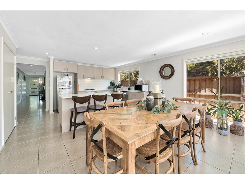 21 Glenelg Street, Clyde North VIC 3978