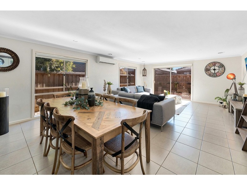 21 Glenelg Street, Clyde North VIC 3978