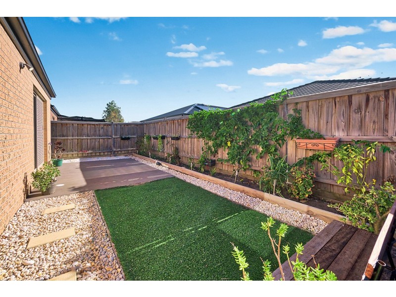 21 Glenelg Street, Clyde North VIC 3978