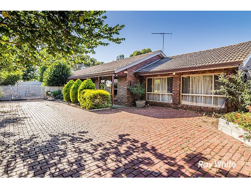 2 Averne Street, Cranbourne VIC 3977