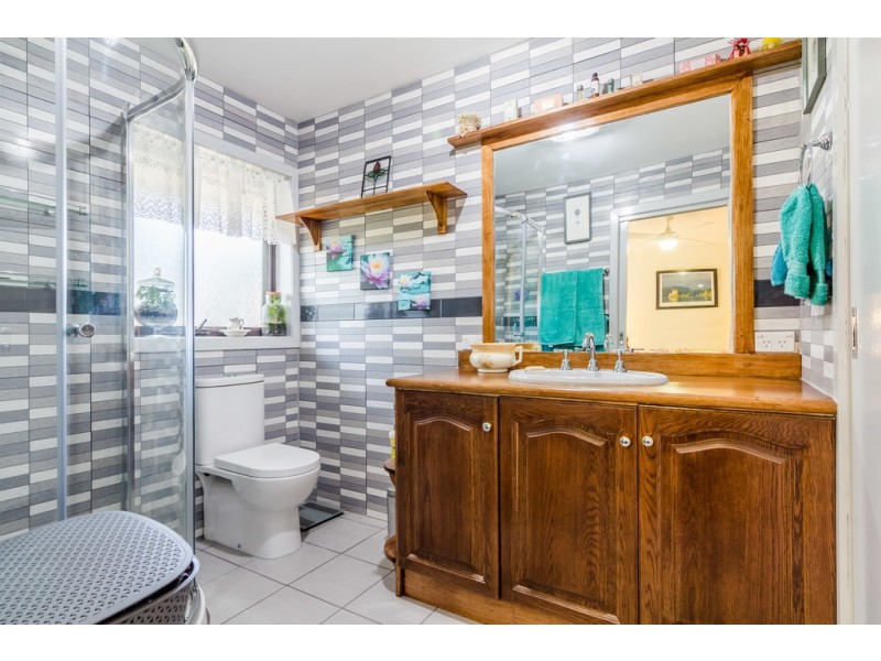 2 Averne Street, Cranbourne VIC 3977