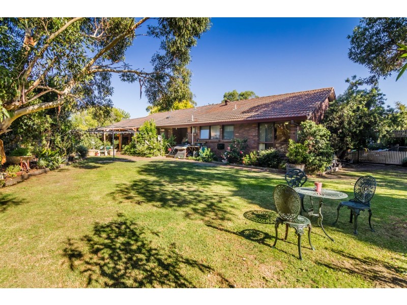 2 Averne Street, Cranbourne VIC 3977