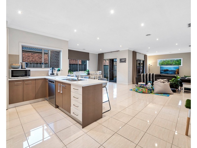 95 Brookwater Parade, Lyndhurst VIC 3975