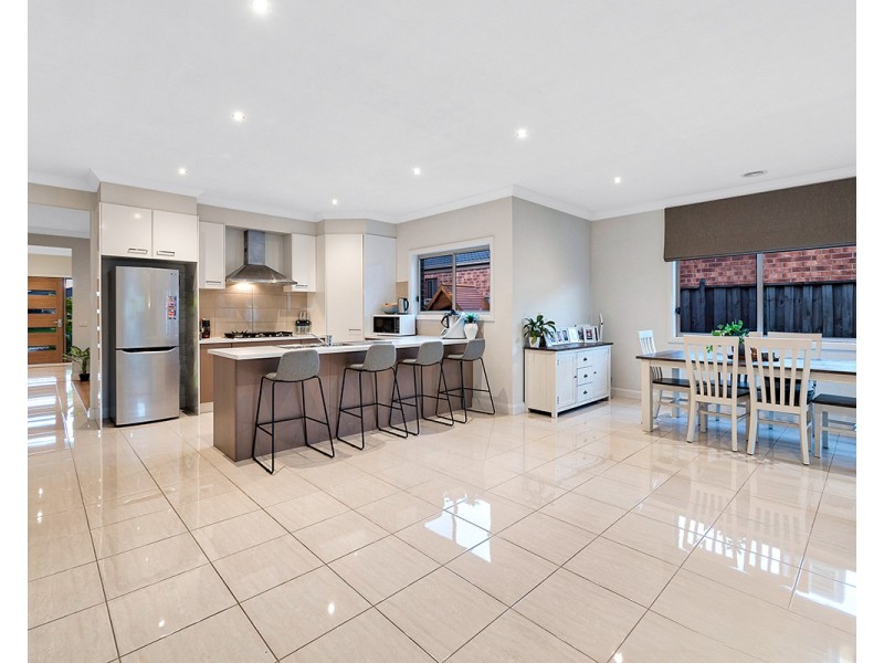 95 Brookwater Parade, Lyndhurst VIC 3975