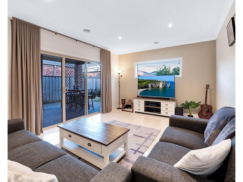 95 Brookwater Parade, Lyndhurst VIC 3975