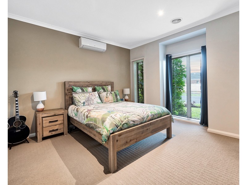 95 Brookwater Parade, Lyndhurst VIC 3975
