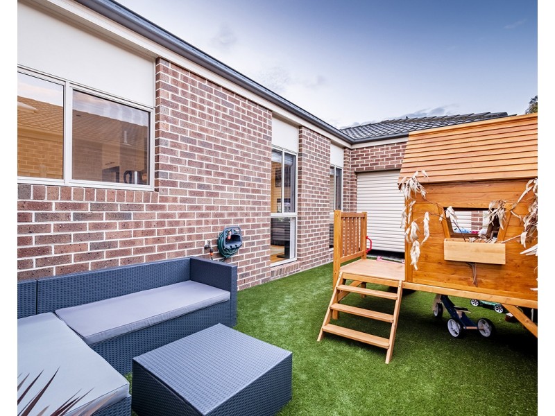 95 Brookwater Parade, Lyndhurst VIC 3975