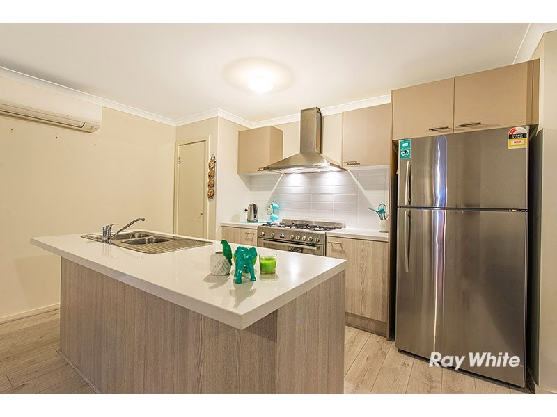 13 Firebird Street, Cranbourne East VIC 3977