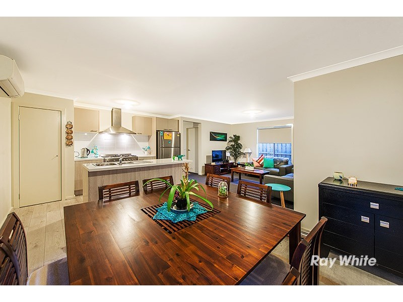 13 Firebird Street, Cranbourne East VIC 3977