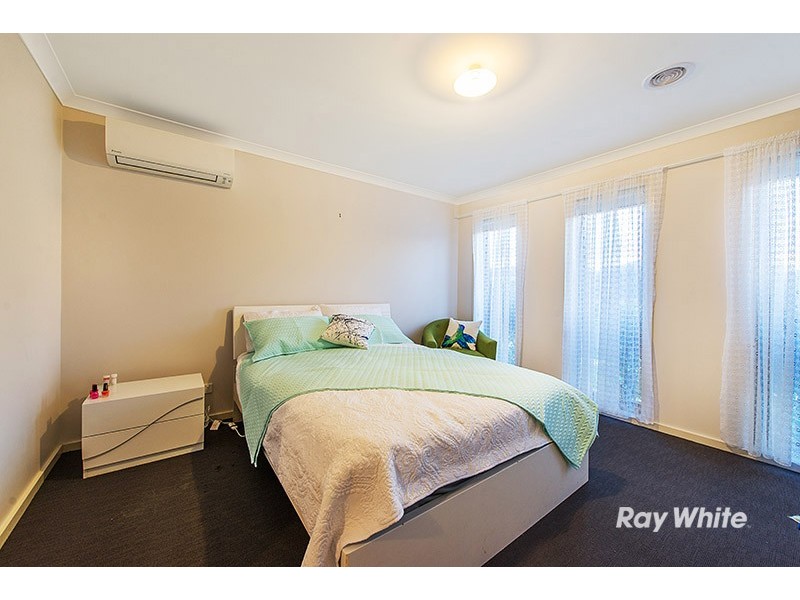13 Firebird Street, Cranbourne East VIC 3977