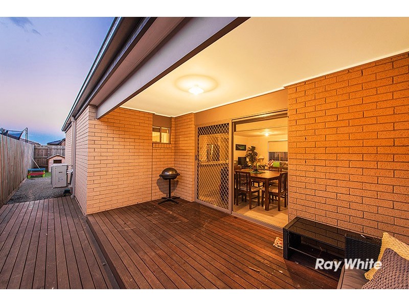 13 Firebird Street, Cranbourne East VIC 3977