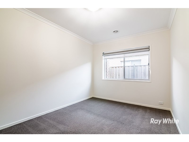 34 Goulburn Street, Cranbourne East VIC 3977