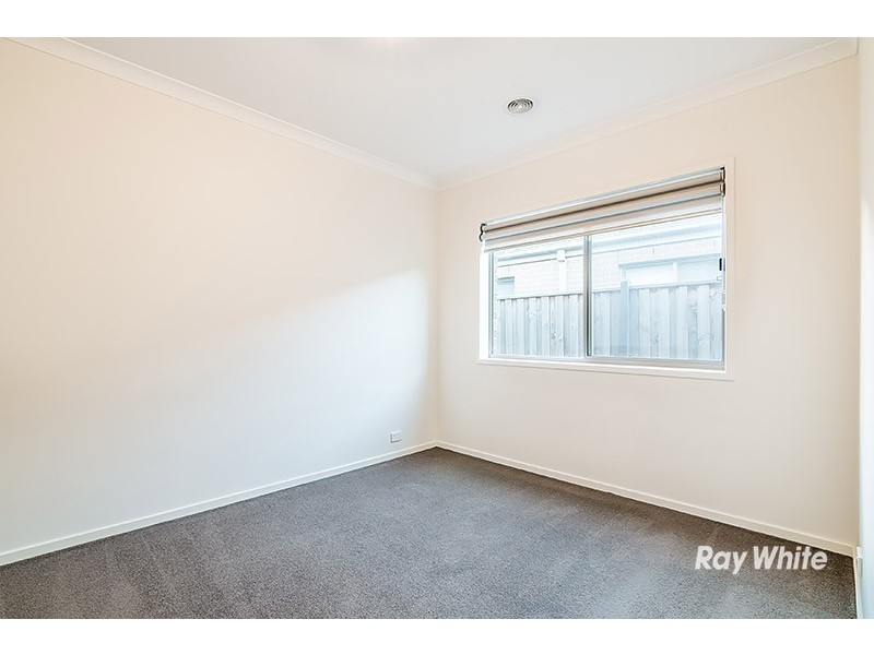 34 Goulburn Street, Cranbourne East VIC 3977