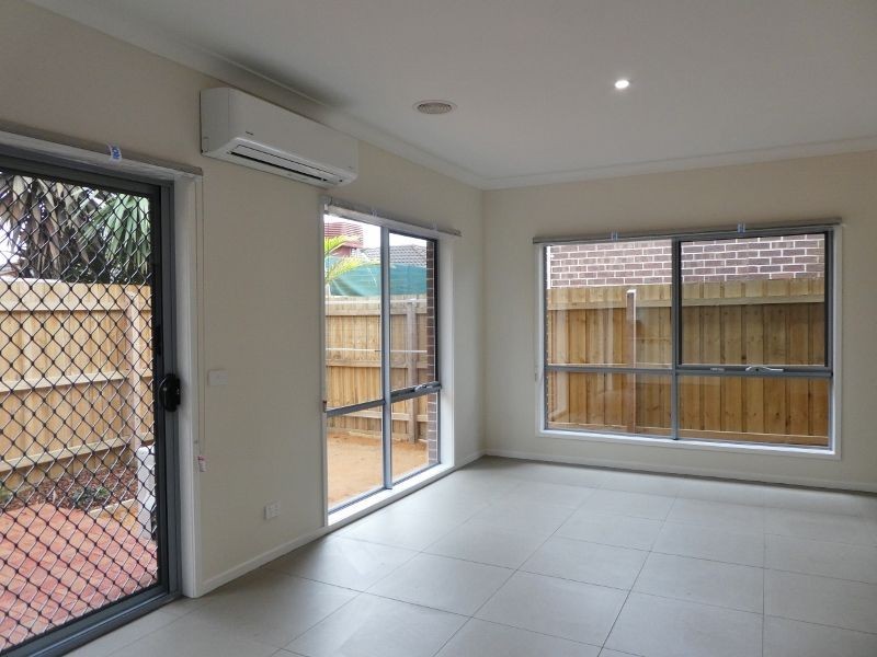 51 Lurline Street, Cranbourne VIC 3977