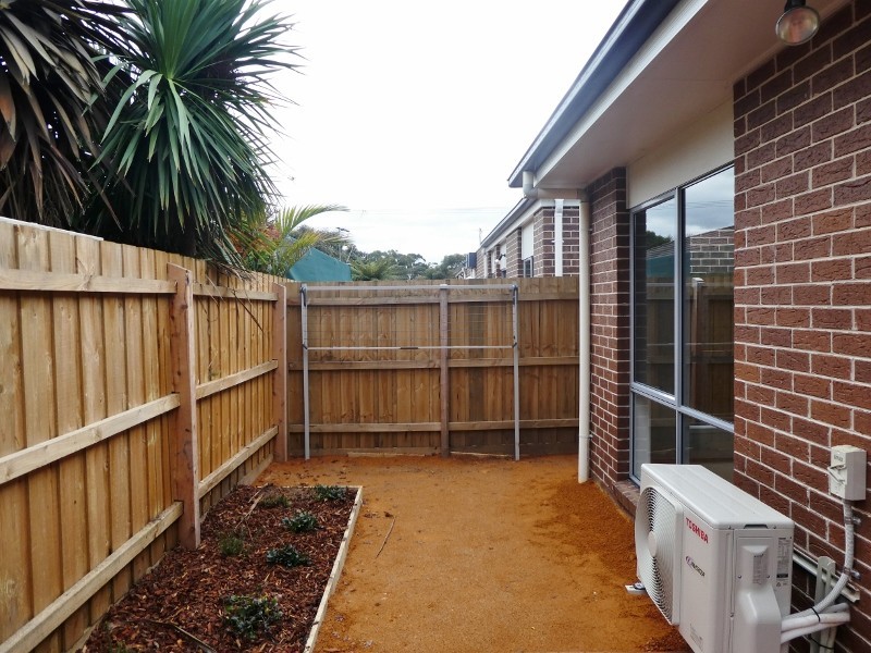 51 Lurline Street, Cranbourne VIC 3977