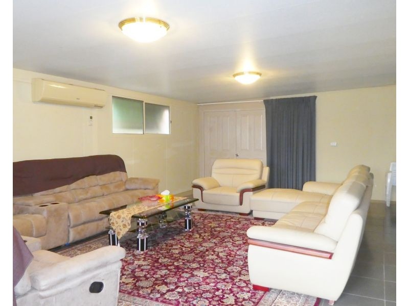 8 Pirita Place, Cranbourne West VIC 3977