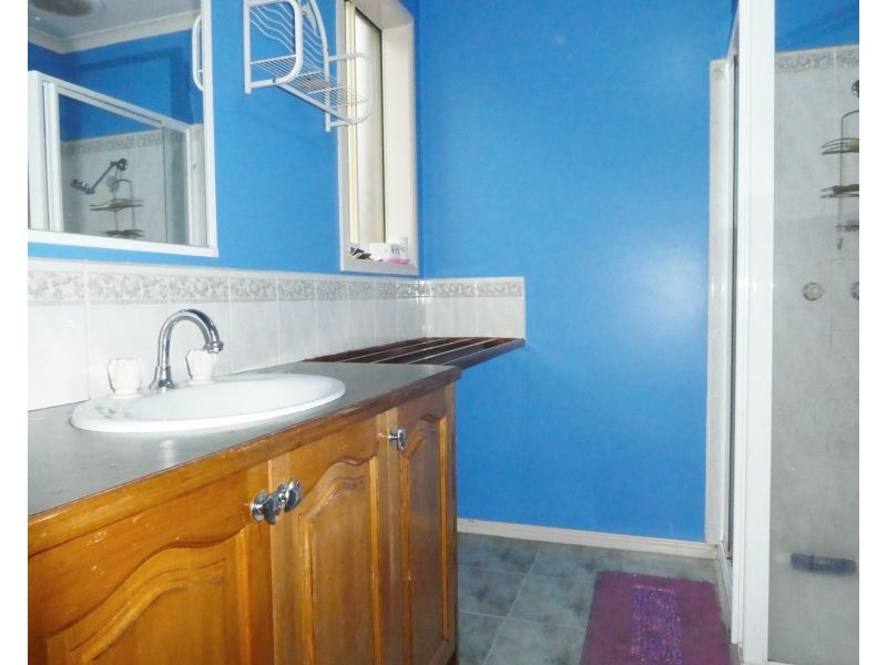 8 Pirita Place, Cranbourne West VIC 3977