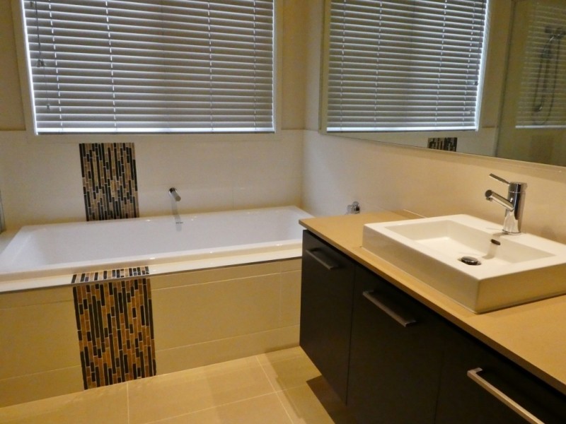 14 Aminya Grove, Clyde North VIC 3978