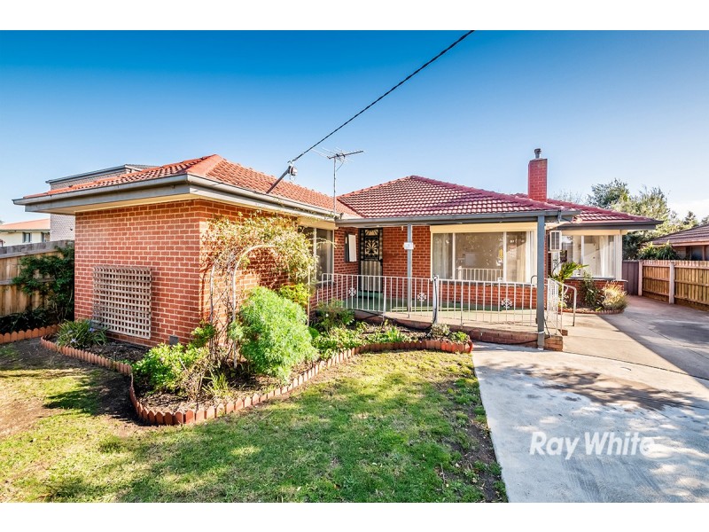 5 Lurline Street, Cranbourne VIC 3977
