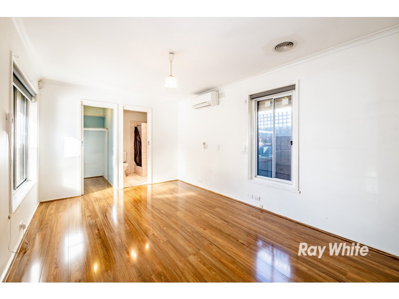 5 Lurline Street, Cranbourne VIC 3977
