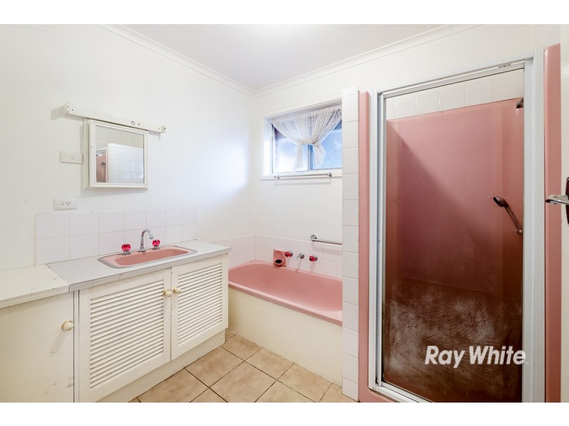 5 Lurline Street, Cranbourne VIC 3977