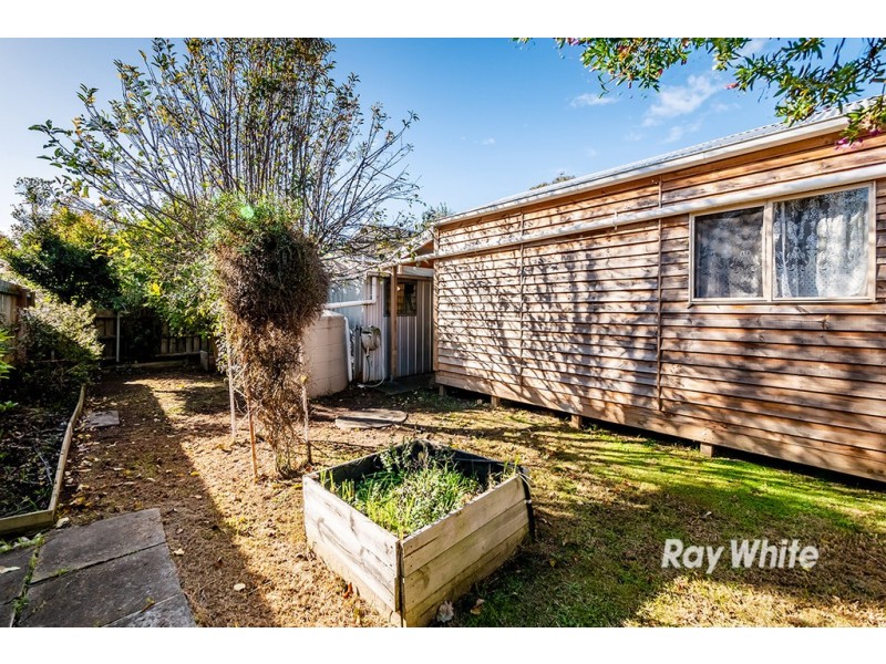 5 Lurline Street, Cranbourne VIC 3977
