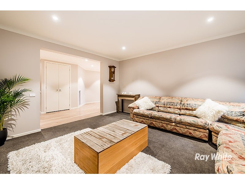 21 Dash Drive, Cranbourne East VIC 3977