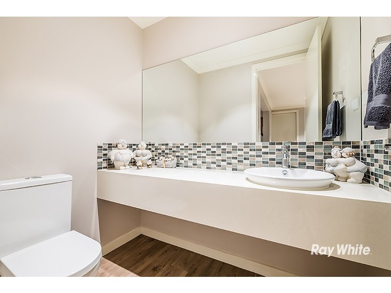 21 Dash Drive, Cranbourne East VIC 3977