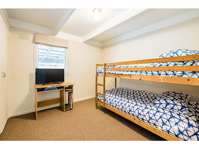 42 Circle Drive North, Cranbourne VIC 3977