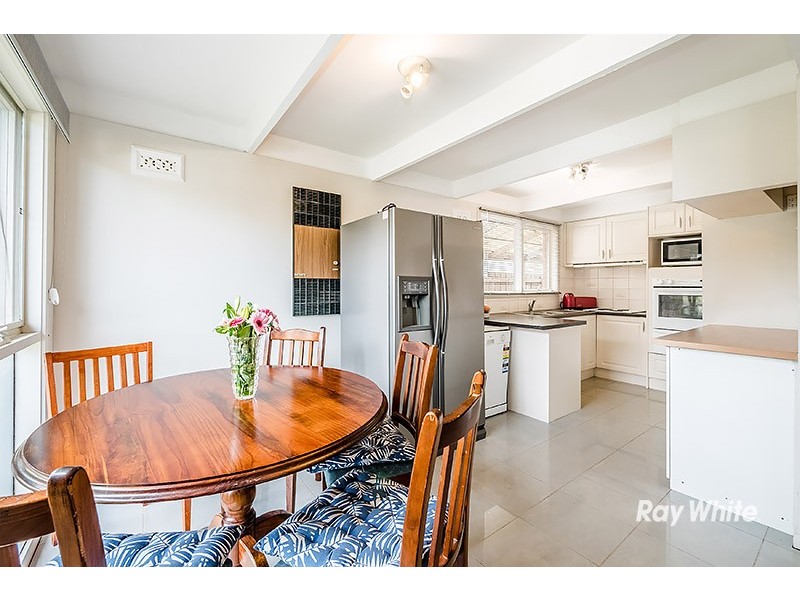 42 Circle Drive North, Cranbourne VIC 3977