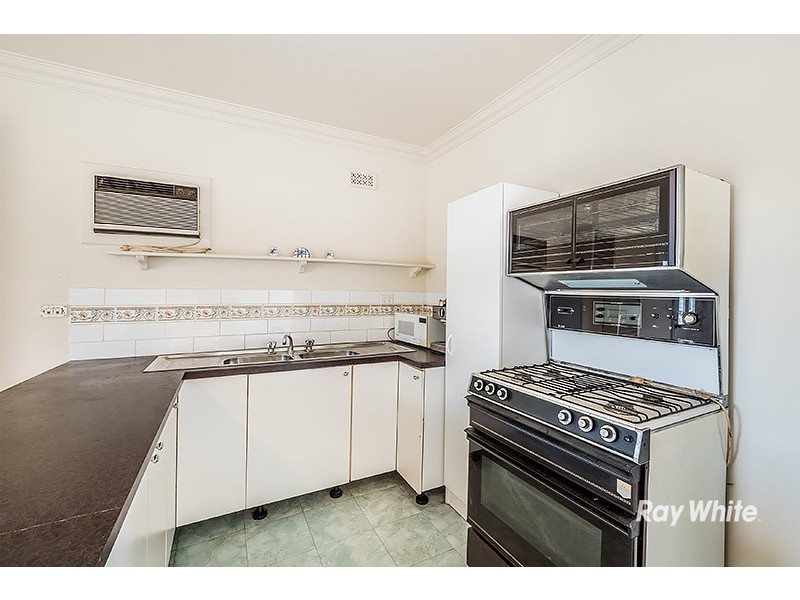 42 Circle Drive North, Cranbourne VIC 3977