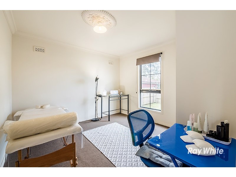 42 Circle Drive North, Cranbourne VIC 3977