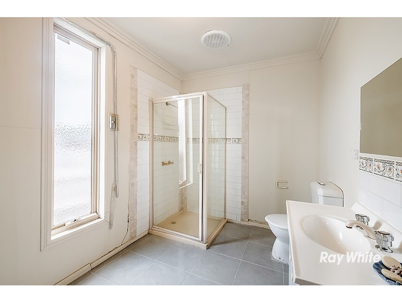 42 Circle Drive North, Cranbourne VIC 3977