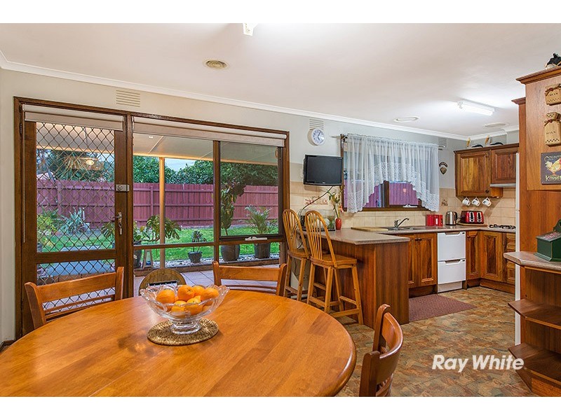 13 Marnebeck Court, Cranbourne VIC 3977