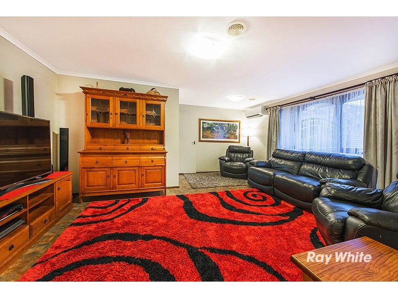 13 Marnebeck Court, Cranbourne VIC 3977