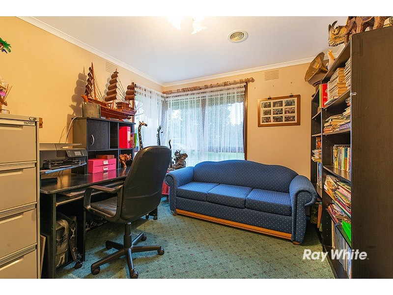 13 Marnebeck Court, Cranbourne VIC 3977