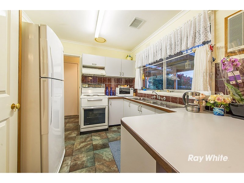 42 Taylor Street, Cranbourne VIC 3977