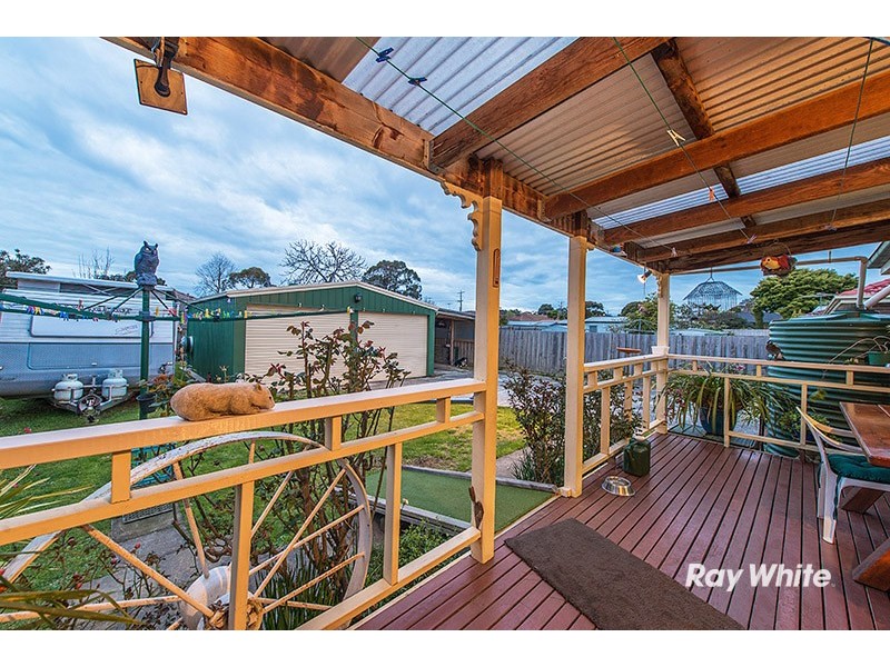 42 Taylor Street, Cranbourne VIC 3977