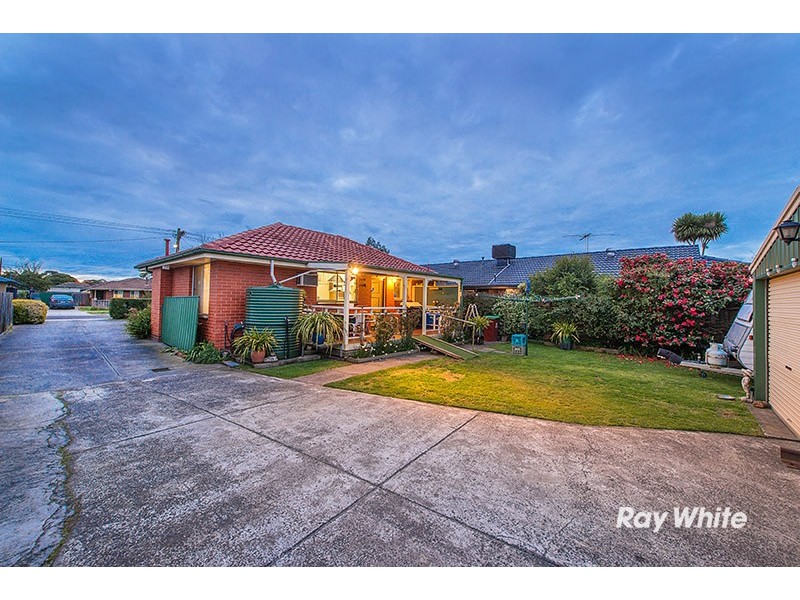 42 Taylor Street, Cranbourne VIC 3977
