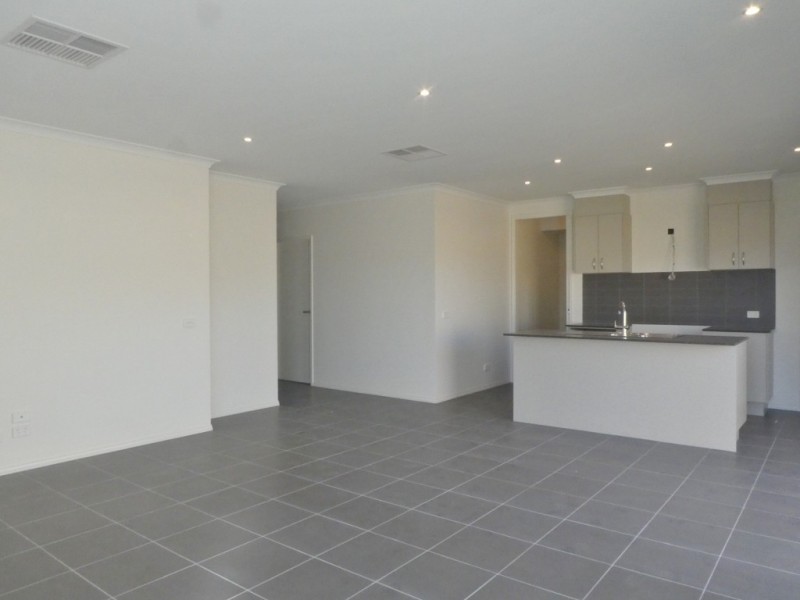 23 Watergum Avenue, Lyndhurst VIC 3975